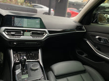 Cargar imagen en el visor de la galería, BMW 330I Modelo 2019
