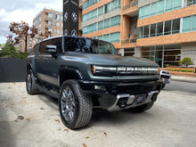 Cargar imagen en el visor de la galería, GMC Hummer EV 3X Modelo 2024
