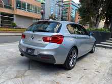 Cargar imagen en el visor de la galería, BMW 120I Paquete M Modelo 2017
