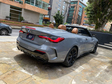 Cargar imagen en el visor de la galería, BMW M440I xDrive Cabriolet Modelo 2022
