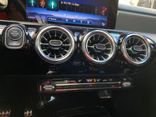 Cargar imagen en el visor de la galería, Mercedes-Benz AMG A35 4MATIC Híbrido Modelo 2023
