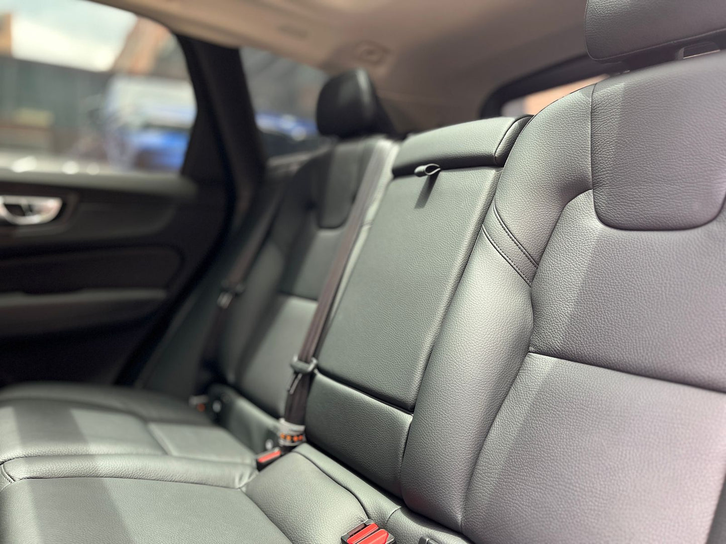 Volvo XC60 T8 Recharge Modelo 2025 - Autos 93