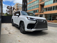 Cargar imagen en el visor de la galería, Lexus LX700H Modelo 2025
