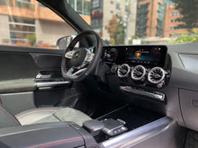 Cargar imagen en el visor de la galería, Mercedes-Benz GLA 200 Modelo 2022

