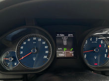 Cargar imagen en el visor de la galería, Maserati Quattroporte Modelo 2011
