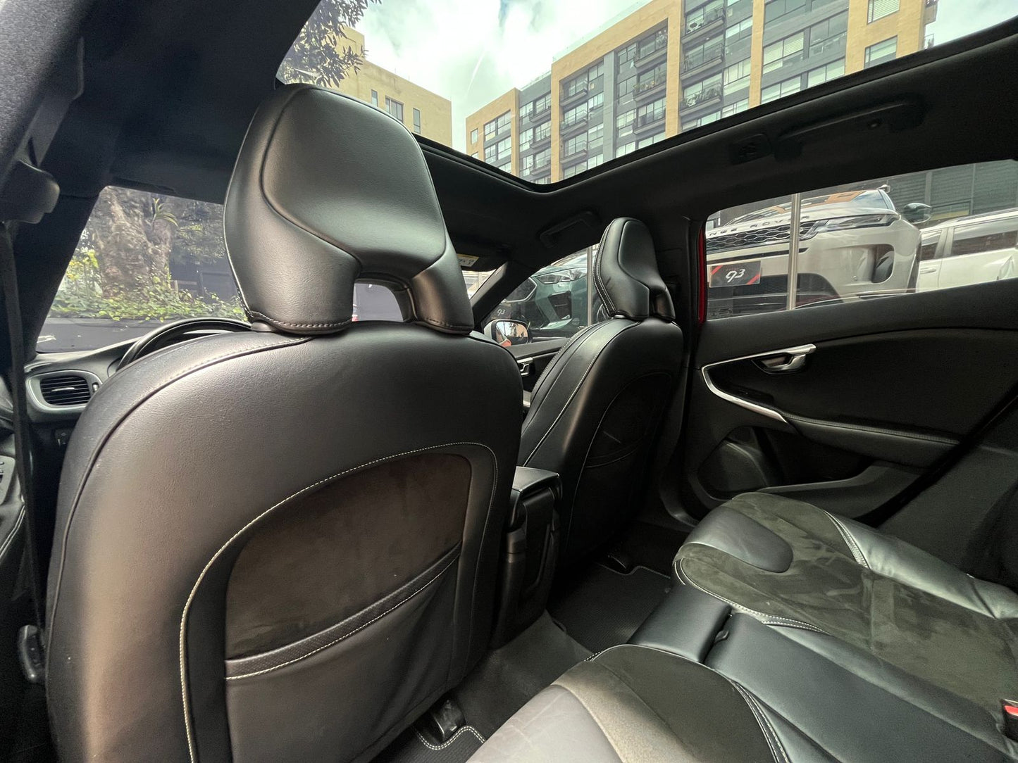 Volvo V40 T4 R-Design Modelo 2019