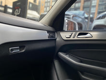 Cargar imagen en el visor de la galería, Mercedes-Benz GLE 250D 4MATIC Modelo 2019
