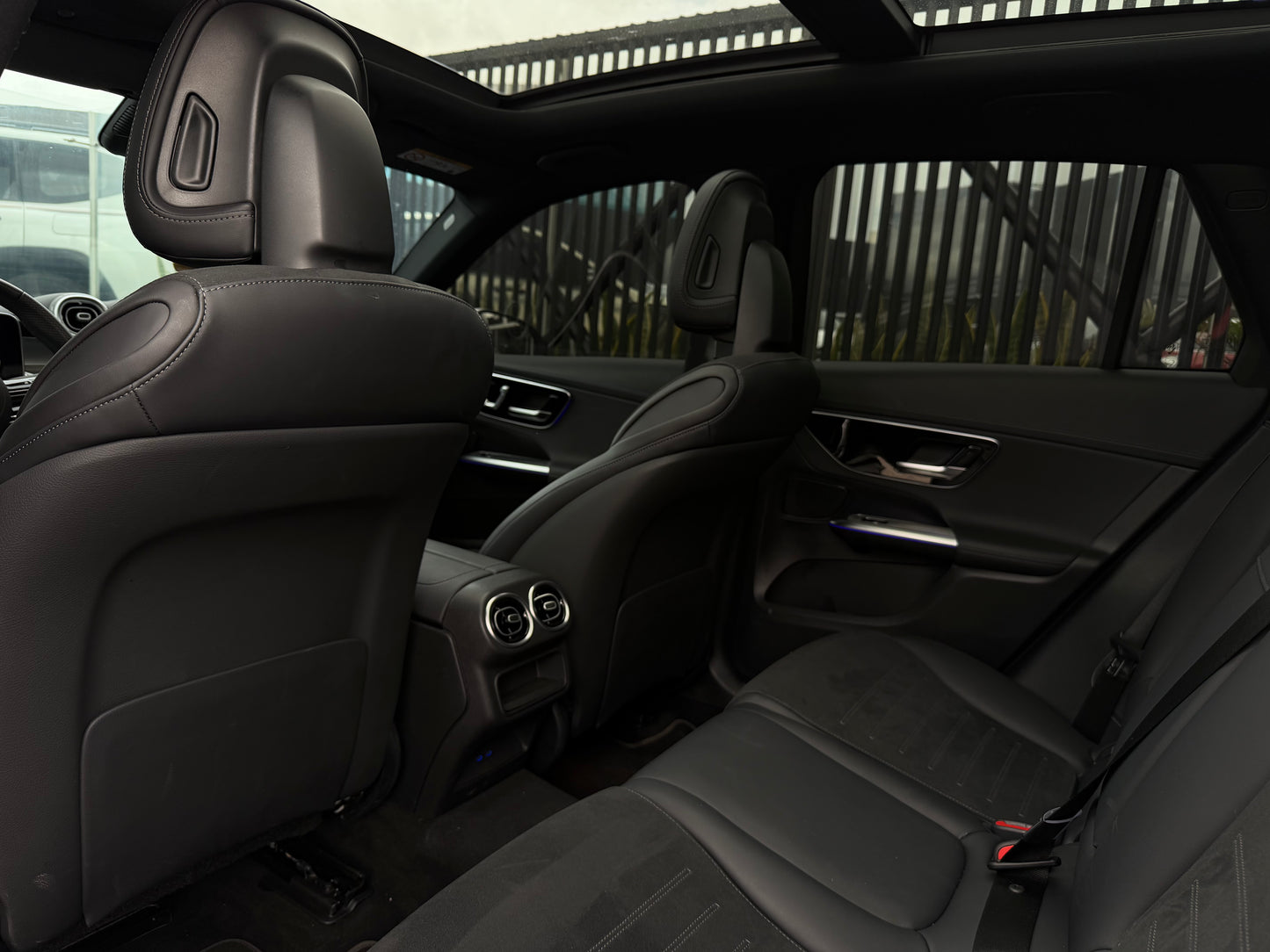 Mercedes-Benz GLC 300 4MATIC Modelo 2027 - Autos 93