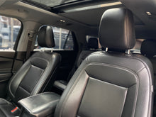 Cargar imagen en el visor de la galería, Ford Explorer XLT Modelo 2020
