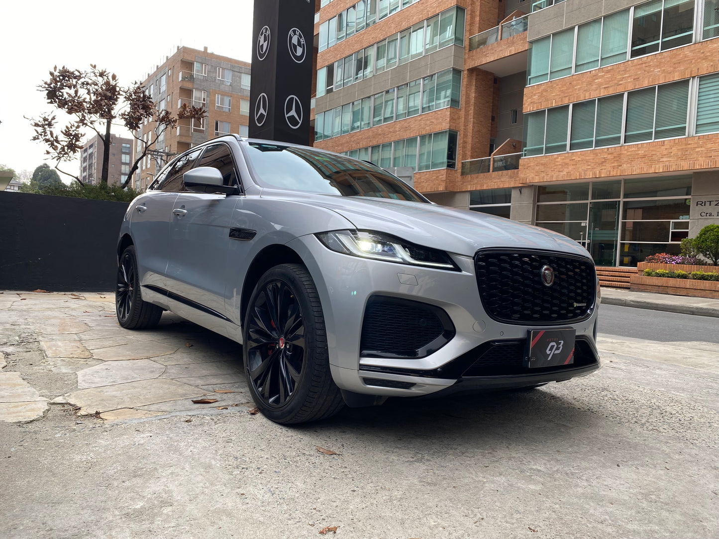 Jaguar F Pace P400 Hibrida Modelo 2022 - Autos 93