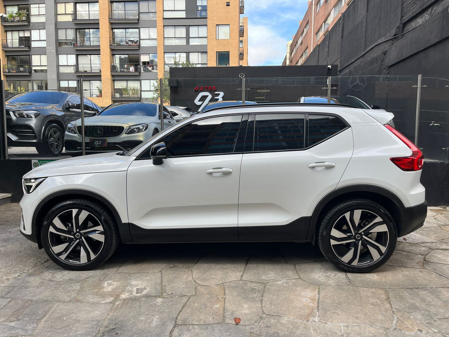 Volvo XC40 B5 Polestar Modelo 2023 - Autos 93