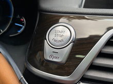 Cargar imagen en el visor de la galería, BMW 740I Blindado Modelo 2016
