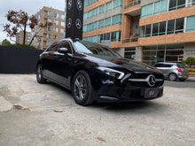 Cargar imagen en el visor de la galería, Mercedes-Benz A200 Sedan Modelo 2020
