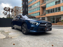 Cargar imagen en el visor de la galería, Mercedes-Benz A200 Hatchback Modelo 2022
