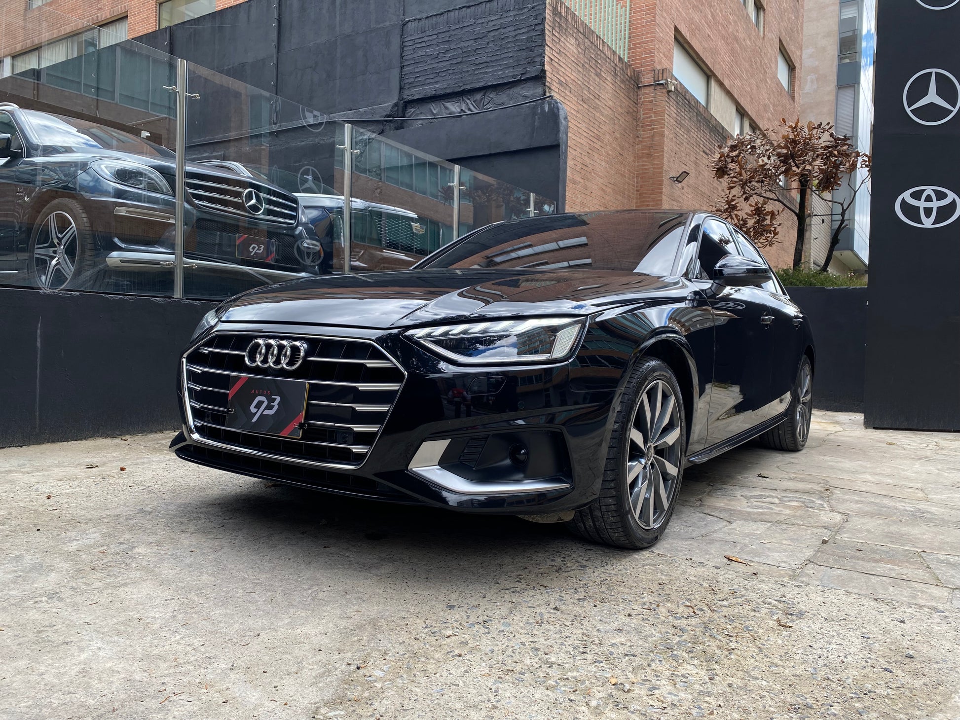 Audi A4 40 TFSI Hibrido Unique Edition Modelo 2023 - Autos 93