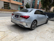 Cargar imagen en el visor de la galería, Mercedes-Benz A200 Sedan Modelo 2022
