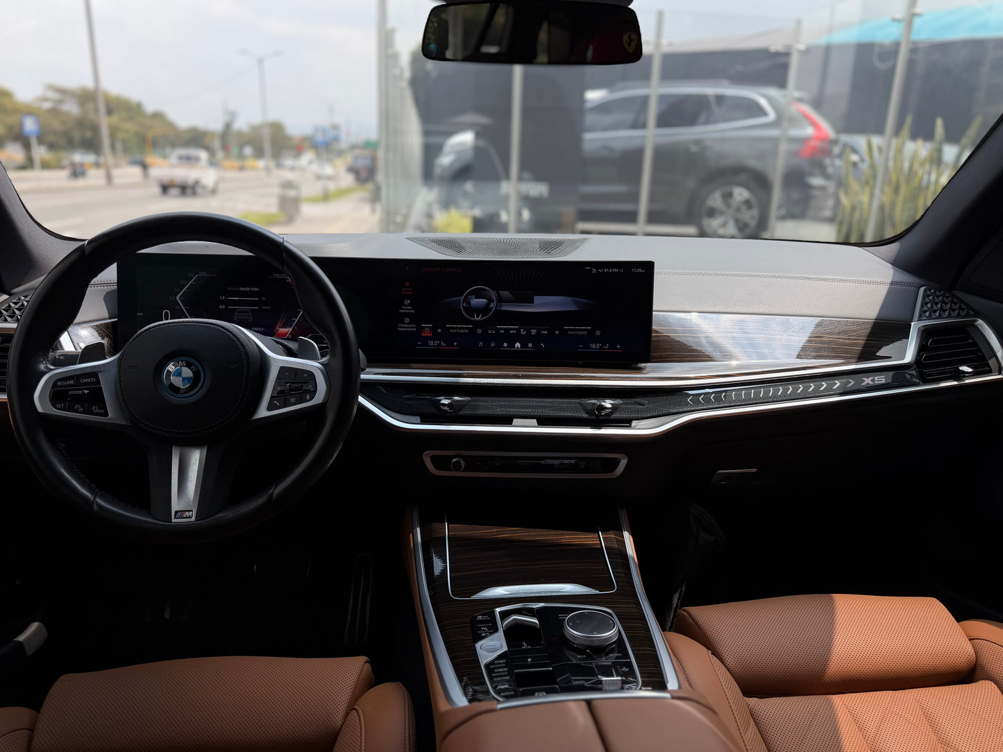 BMW X5 xDrive50e M Modelo 2024 - Autos 93