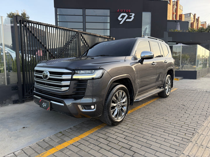 Toyota LC300 ZX Modelo 2023