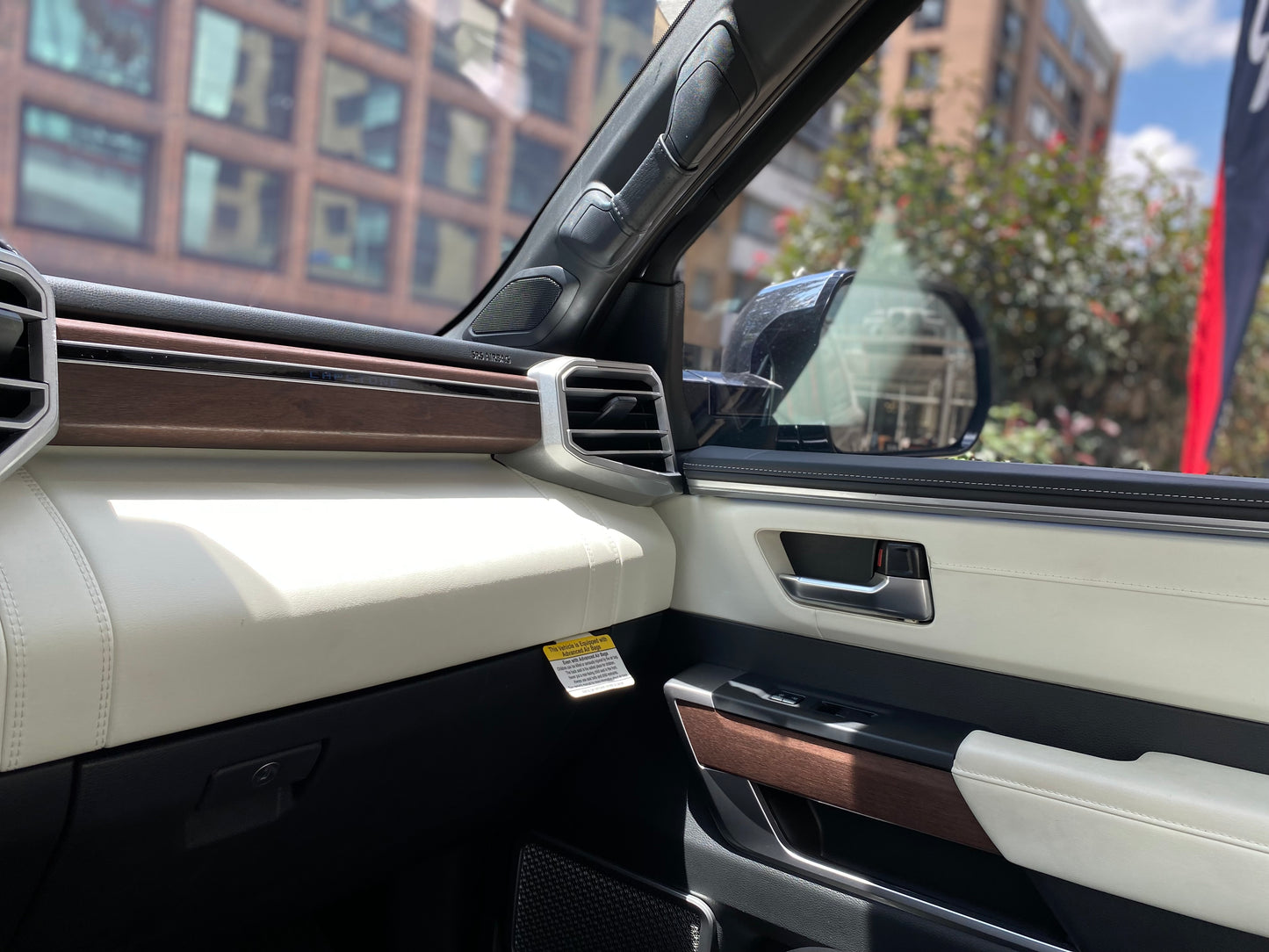 Toyota Sequoia Capstone Hibrida Modelo 2026 (IMPORTACIÓN) - Autos 93