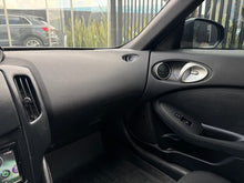 Cargar imagen en el visor de la galería, Nissan 370z Modelo 2016
