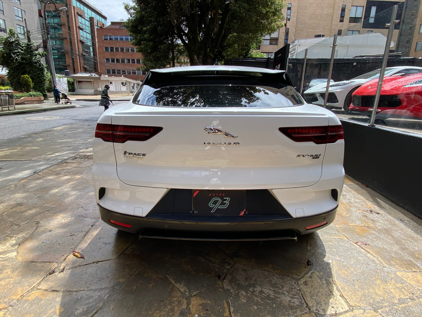 Jaguar I-PACE EV 400S Modelo 2021 - Autos 93