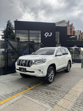 Cargar imagen en el visor de la galería, Toyota Prado TXL Modelo 2014
