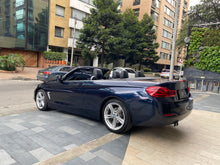 Cargar imagen en el visor de la galería, BMW 420I Cabrio Modelo 2018
