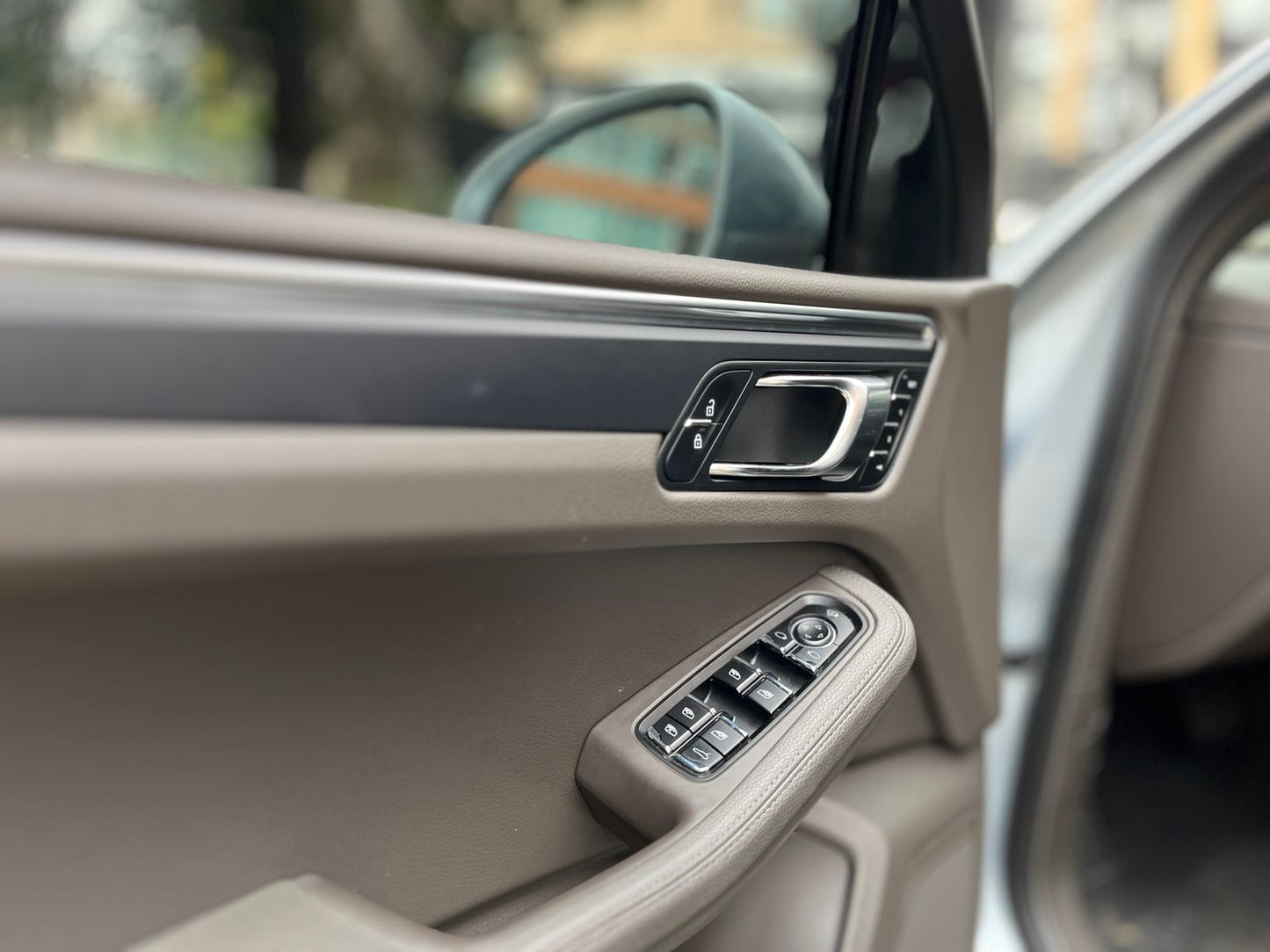 Porsche Macan Modelo 2023 - Autos 93