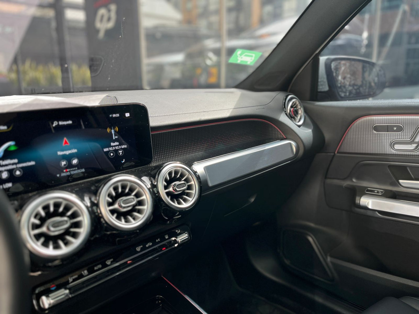 Mercedes Benz EQB260 Modelo 2024