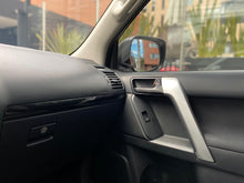 Cargar imagen en el visor de la galería, Toyota Prado TXL Modelo 2021
