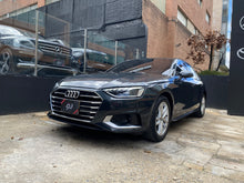 Cargar imagen en el visor de la galería, Audi A4 40 TFSI Hibrido Modelo 2023

