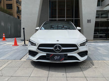 Cargar imagen en el visor de la galería, Mercedes-Benz CLA 180 Modelo 2020

