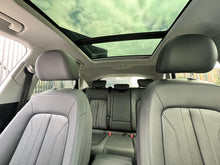 Cargar imagen en el visor de la galería, Audi Q5 Sportback Híbrida Modelo 2022
