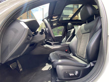 Cargar imagen en el visor de la galería, BMW 330I Paquete M Modelo 2022
