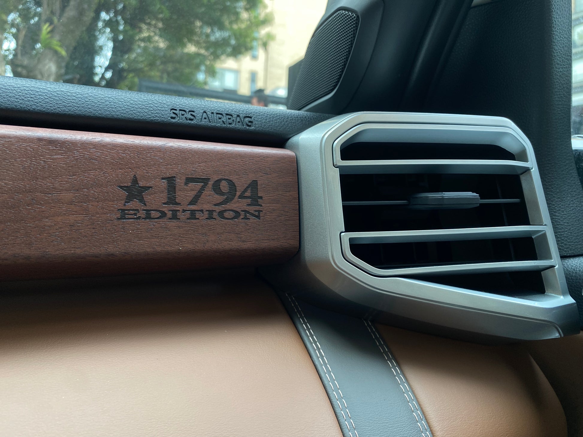 Toyota Sequoia TRD PRO 1794 Edition Modelo 2026 (IMPORTACIÓN) - Autos 93