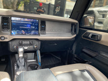 Cargar imagen en el visor de la galería, Ford Bronco Wildtrak Blindada Modelo 2024
