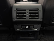 Cargar imagen en el visor de la galería, Audi Q5 Sportback Híbrida S-Line Modelo 2024

