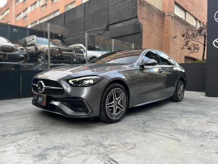 Mercedes-Benz C200 2025