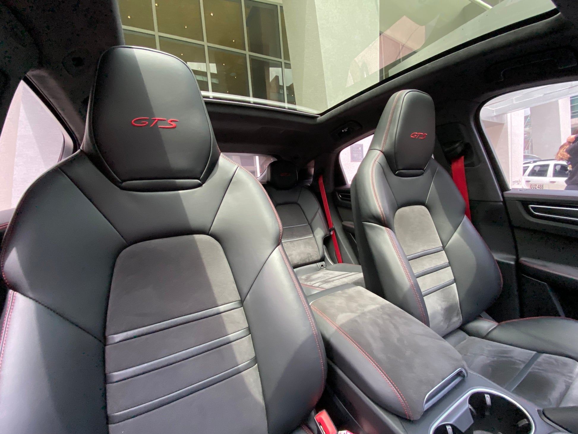 Porsche Cayenne GTS Coupé Modelo 2022 - Autos 93