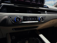 Cargar imagen en el visor de la galería, Audi A4 40TFSI Unique Edition Modelo 2023 - Autos 93
