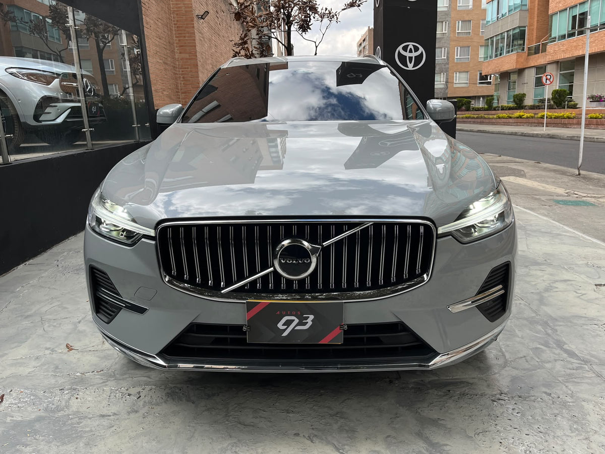 Volvo XC60 T8 Modelo 2025