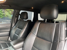 Cargar imagen en el visor de la galería, Jeep Grand Cherokee Laredo Modelo 2019
