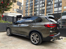 Cargar imagen en el visor de la galería, BMW X5 xDrive40I Modelo 2021
