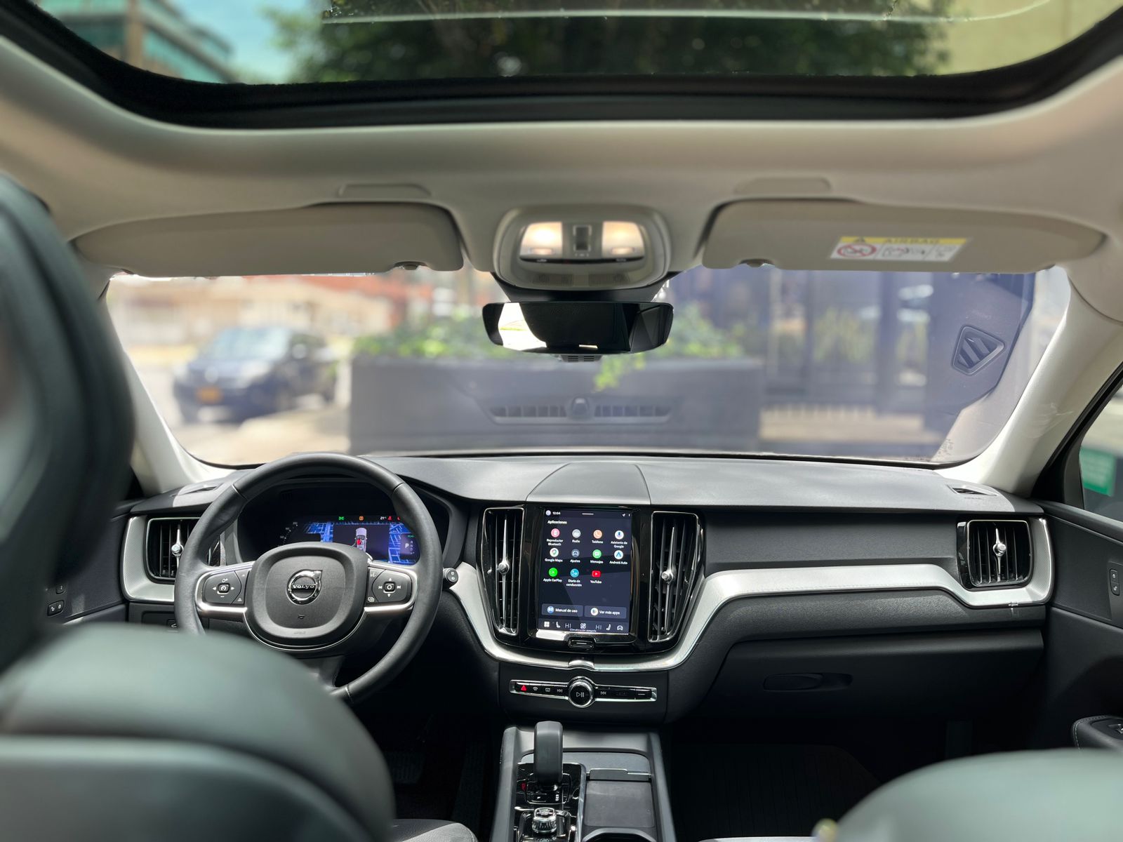 Volvo XC60 T8 Recharge Modelo 2025 - Autos 93