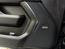 Cargar imagen en el visor de la galería, Chevrolet Tahoe Z71 Blindada Modelo 2023
