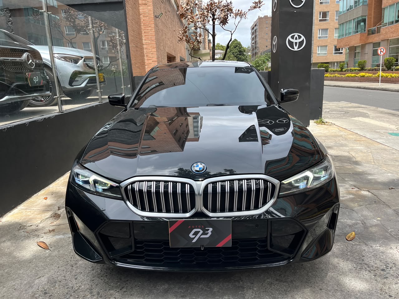 BMW 330e Modelo 2024