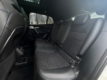 Cargar imagen en el visor de la galería, BMW iX2 XDrive30 M Modelo 2025
