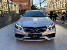 Cargar imagen en el visor de la galería, Mercedes-Benz E63 AMG Modelo 2014

