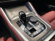Cargar imagen en el visor de la galería, BMW X6 M50I Blindada Modelo 2023
