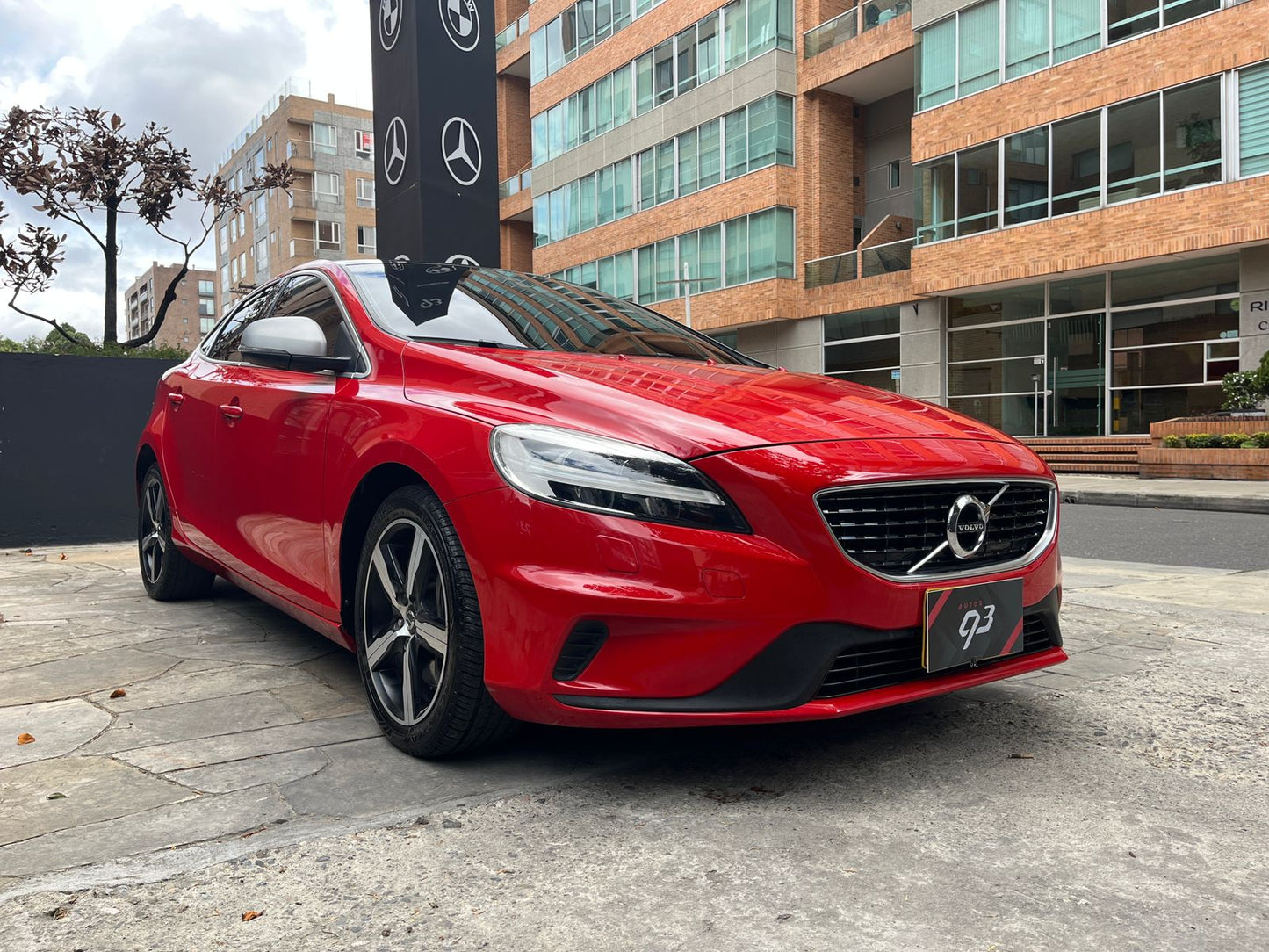 Volvo V40 T4 R-Design Modelo 2019